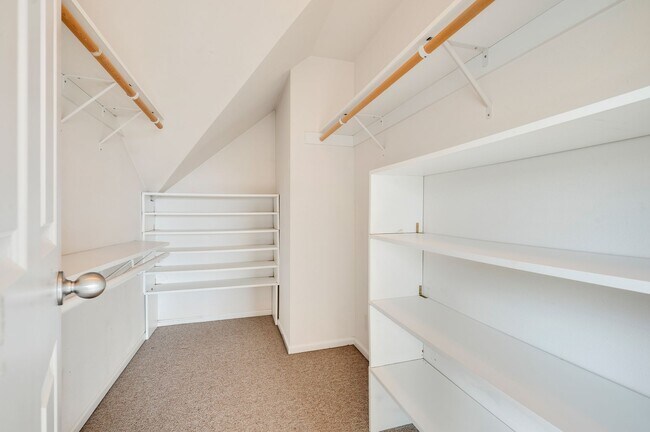 Building Photo - The Perfect Urban Escape: A Quiet, Safe 3-Bedroom Townhouse in North Queen Anne - Tour Now!