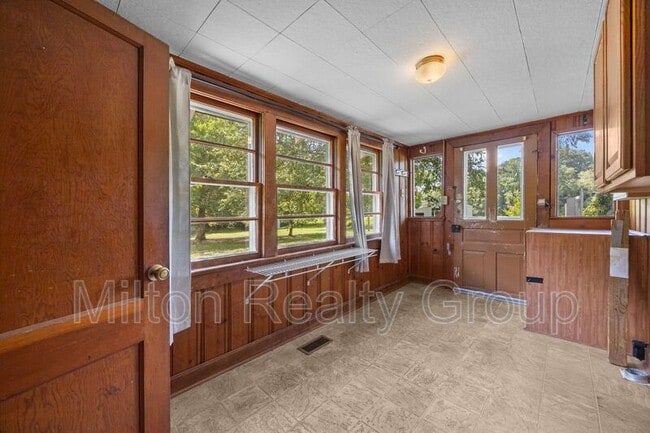 Building Photo - 2666 NC-210