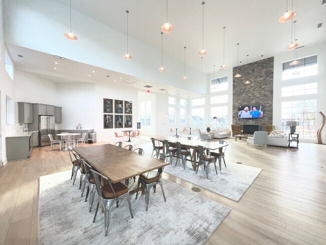 Building Photo - Brand New 3 Story, 4 bedroom, 3.5 bathroom Townhome Featuring a 1st floor Guest Suite, 2 Car Gara...