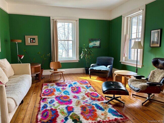 Building Photo - 225 Barrytown Rd