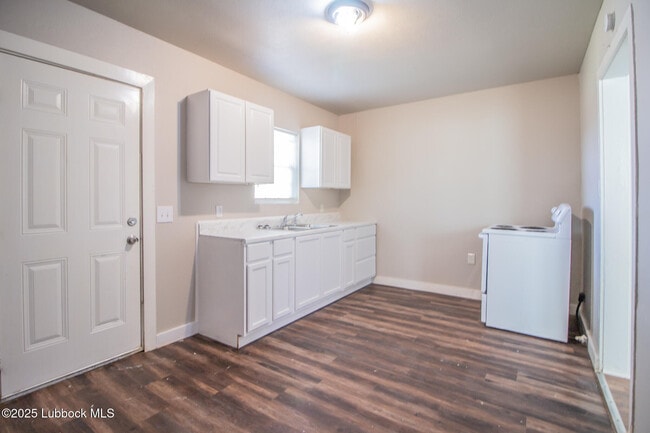 Building Photo - 1408 24th St