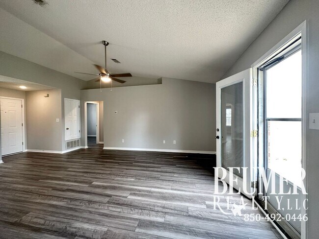 Building Photo - 3br/2ba minutes to NAS back gate