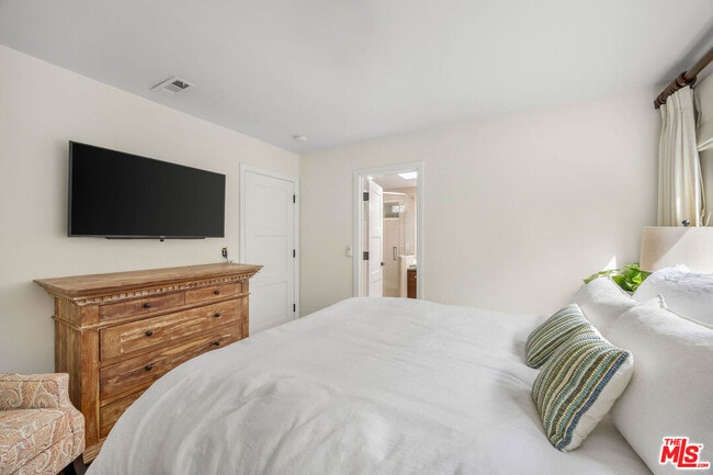 Building Photo - 1039 26th St