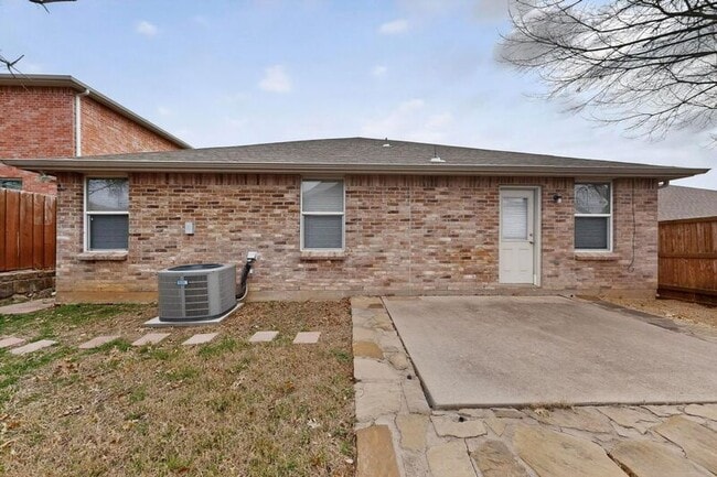 Building Photo - 12829 Pearson Dr