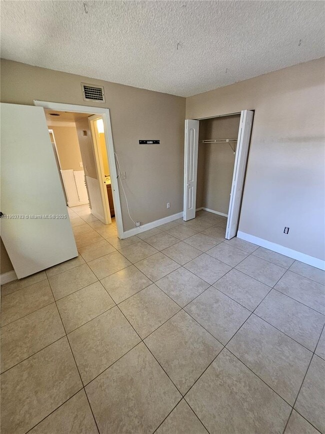 Building Photo - 1630 Sandpiper Blvd