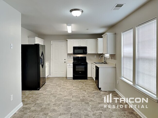 Building Photo - 106 Newport Dr