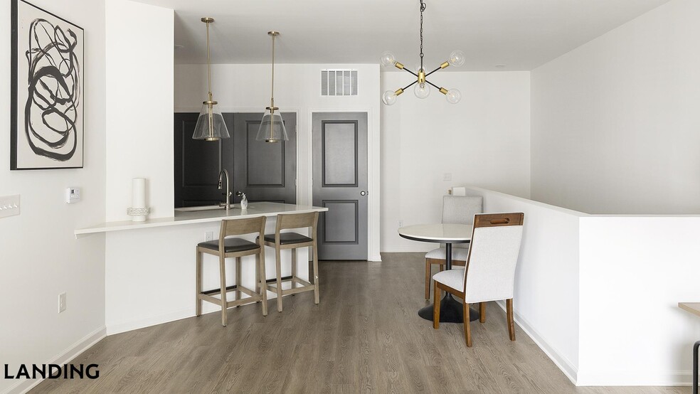 Building Photo - 560 Jack Clift Blvd