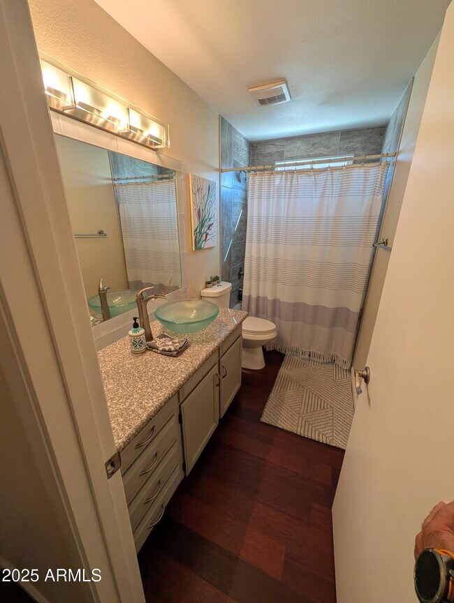 Building Photo - 4909 E Presidio Rd