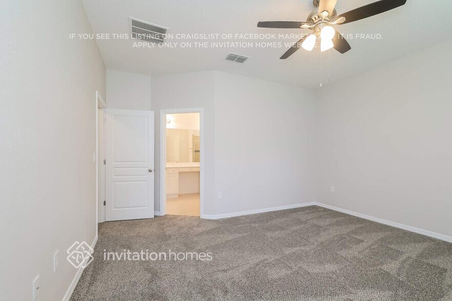 Building Photo - 5166 Sassari Ave