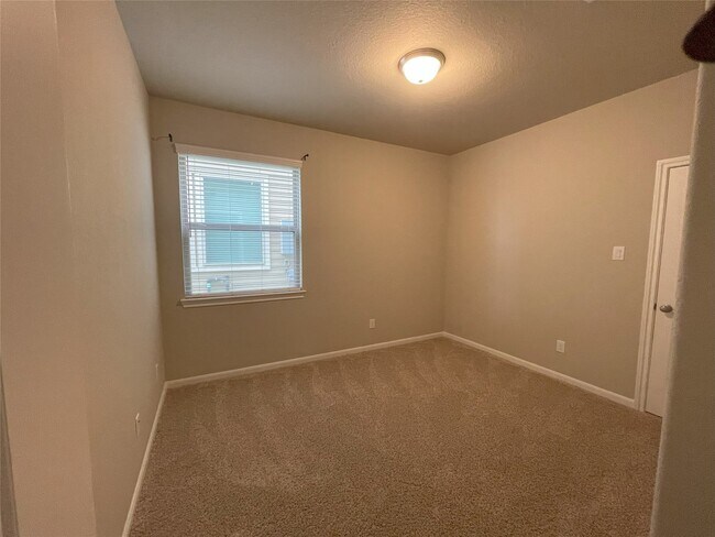 Building Photo - 5514 Sallow Bay Ln