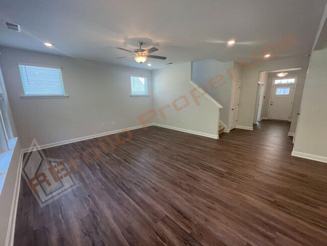 Building Photo - Lovely 4 Bedroom 2-Car Garage Home with Guest Suite in Main Level @ Sierra Heights, Clayton, Avai...