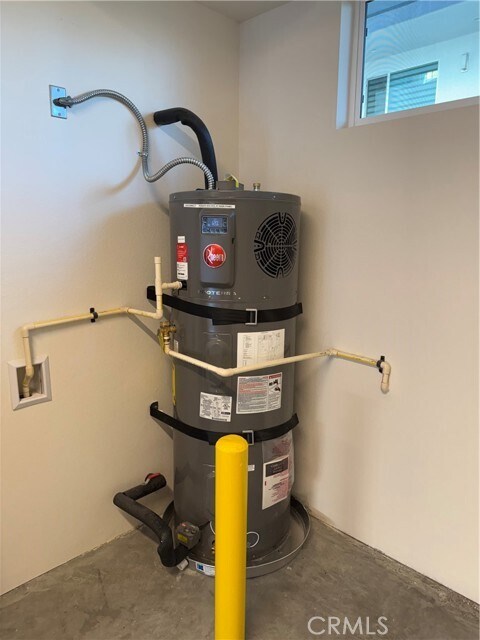 Building Photo - 243 S Sand Palm Dr