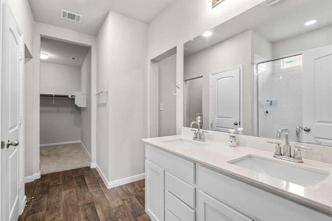 Building Photo - 453 Apache Plum Dr