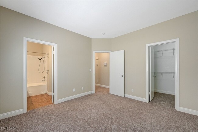 Building Photo - 877 Veranda View Ave