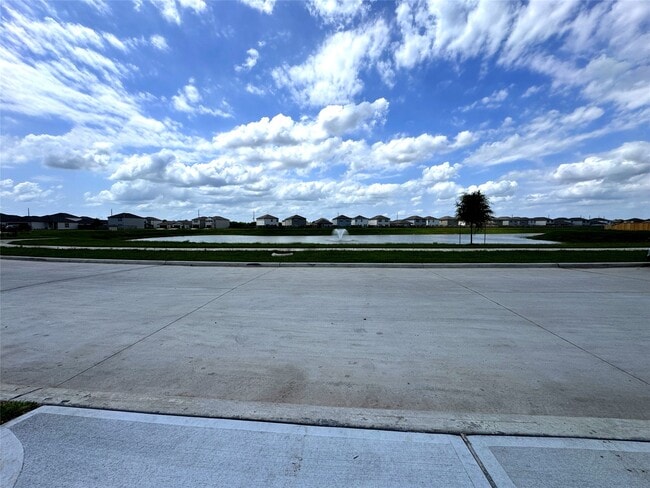 Building Photo - 8431 Vacek Xing Wy