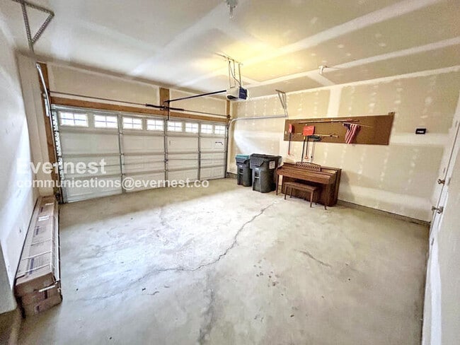 Building Photo - 43 Shepherds Hook Way