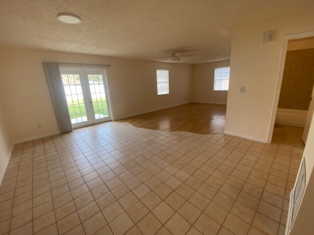 Building Photo - 19 Woodstone Ln