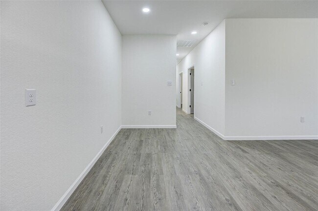 Building Photo - 319 N Carolina St