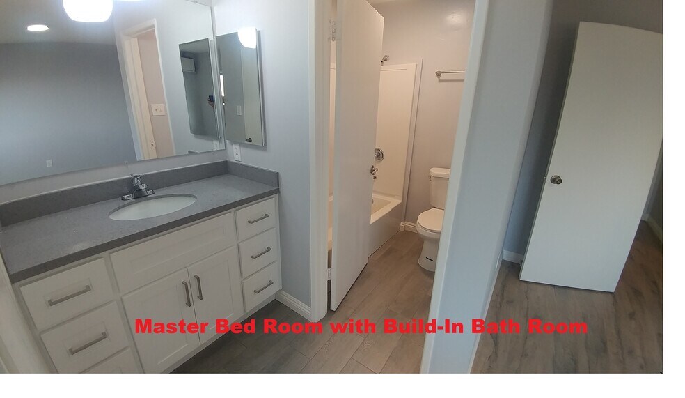 Master Bed Room - 809 Brent Ave