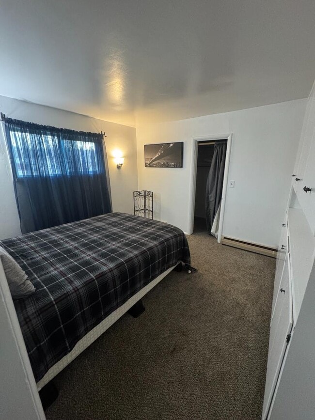 Building Photo - 315 Diamondville Ave