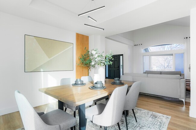 Building Photo - Robb Way