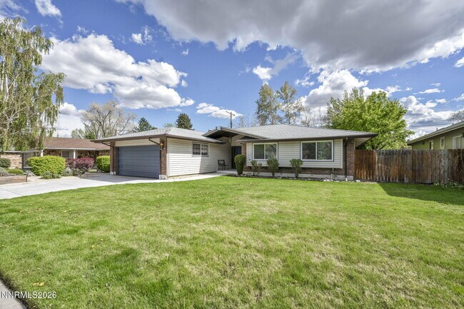 Building Photo - 1490 Foster Dr