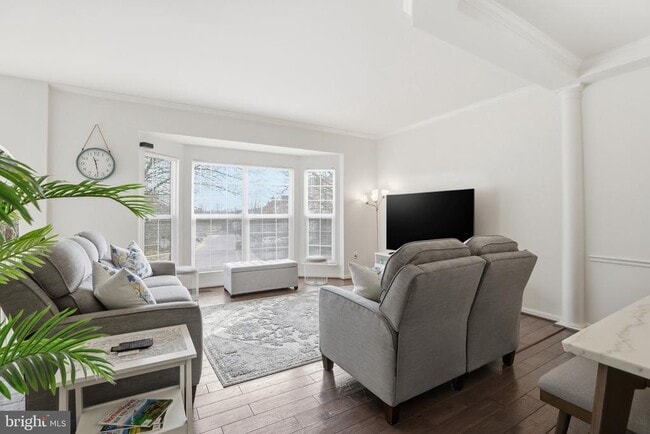 Building Photo - 18525 Sierra Springs Square