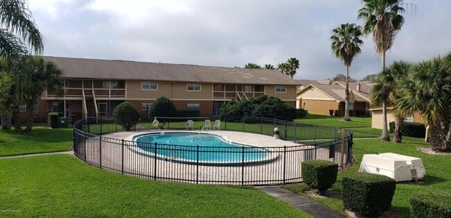 Building Photo - 133 Bristol Ct