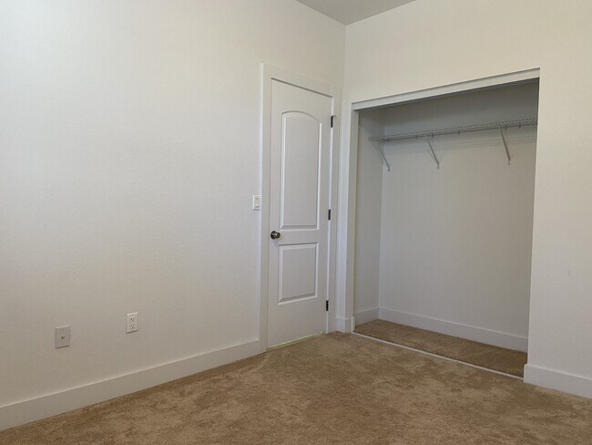 Building Photo - 287 Bella Sol Way