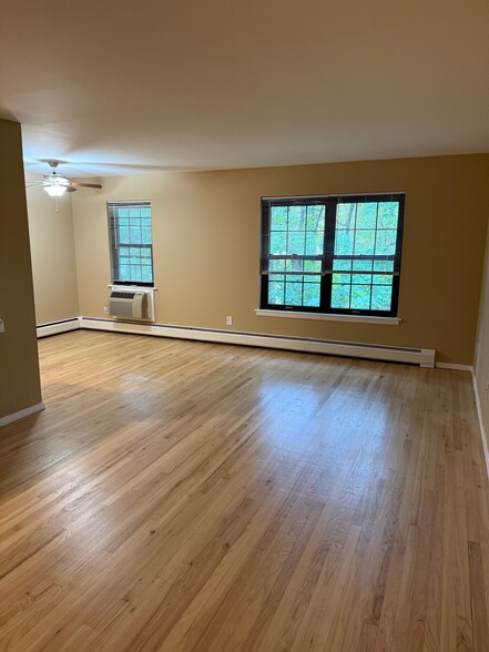 Building Photo - 387 Passaic St