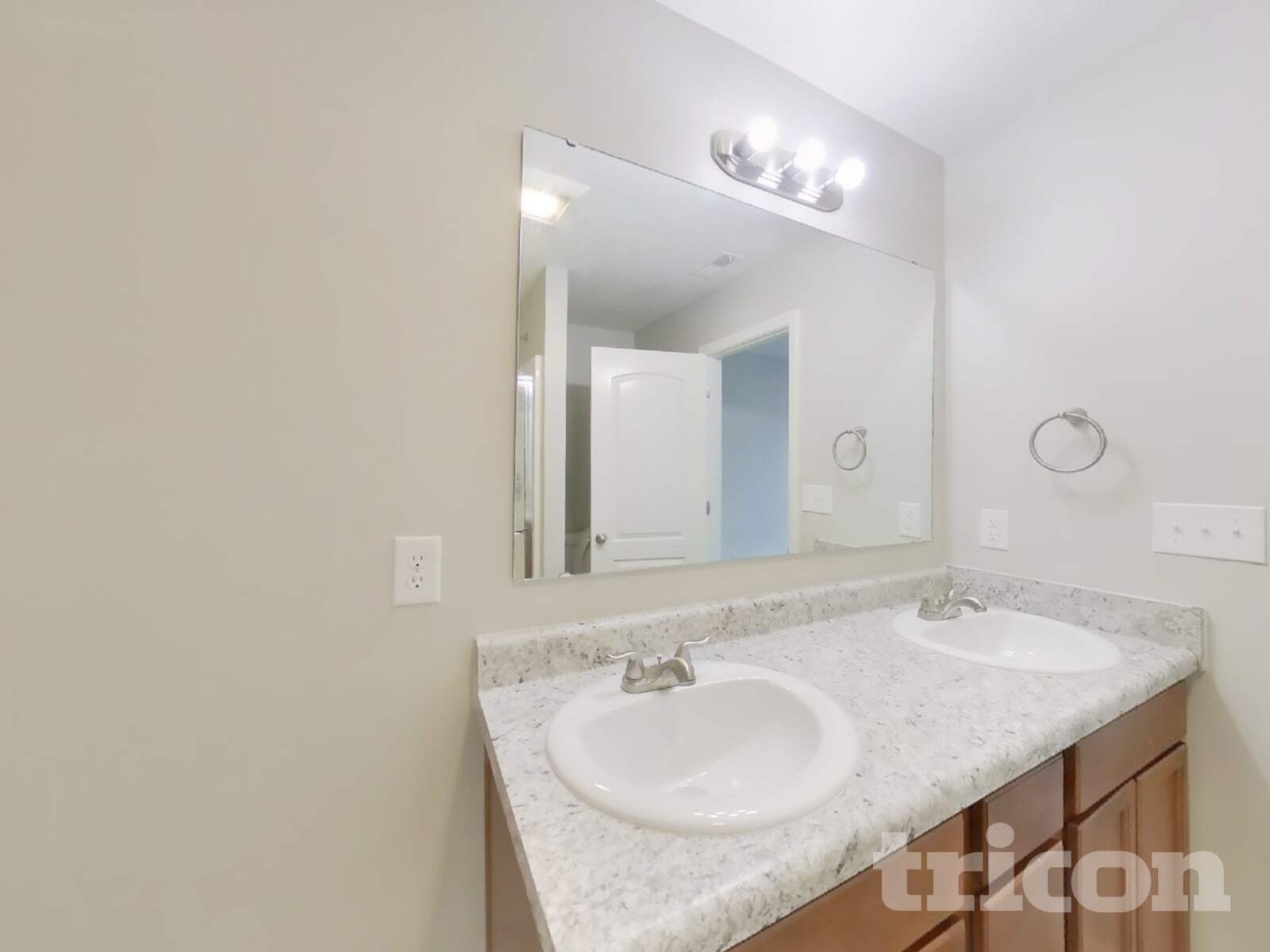 Building Photo - 6250 Emerald Field Way