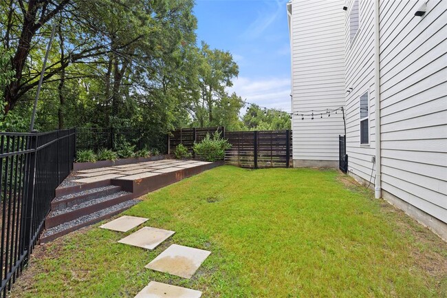 Building Photo - 5202 Pink Poppy Pass