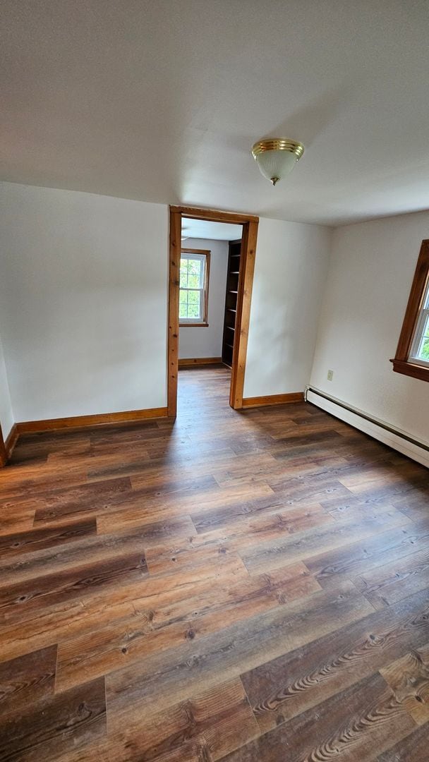 Building Photo - 3 Bedroom Single Family Home