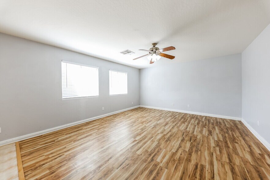 Building Photo - 16809 W Central St