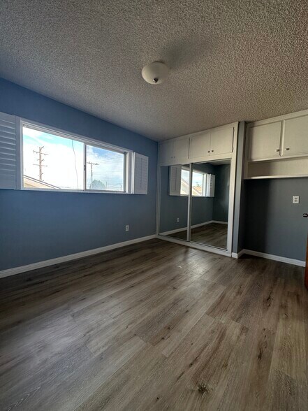Building Photo - 2415 W 230th St