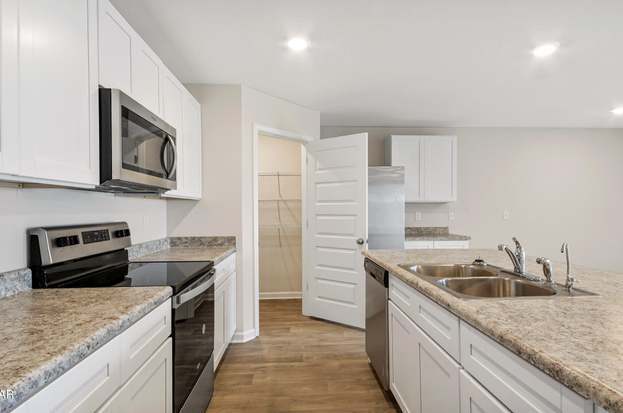 Building Photo - 5824 Tiagra Dr