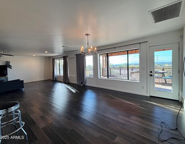 Building Photo - 1750 W Pearce Rd