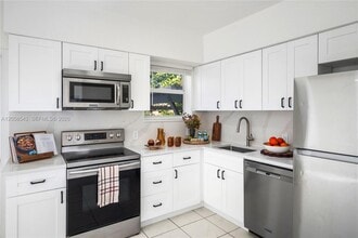 Building Photo - 1271 NE 159th St