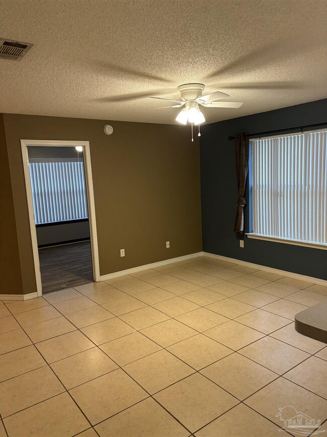 Building Photo - 1524 Galvin Ave