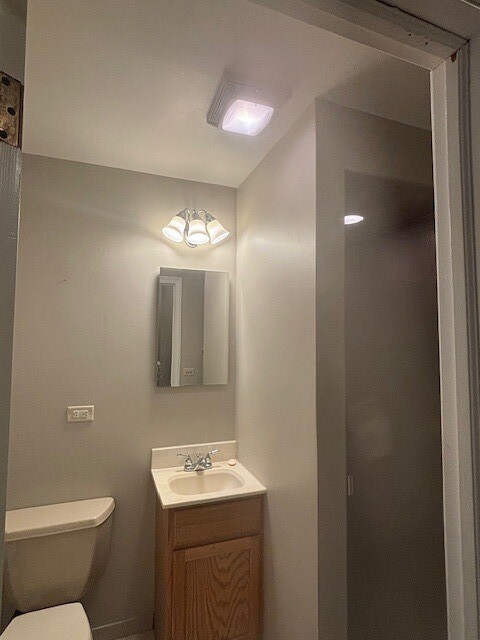 Building Photo - 2223 Hawthorne Rd