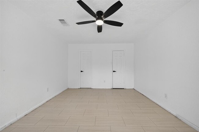 Building Photo - 7635 Dawnridge Dr