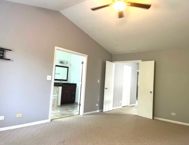 Building Photo - 245 Carlisle Ave