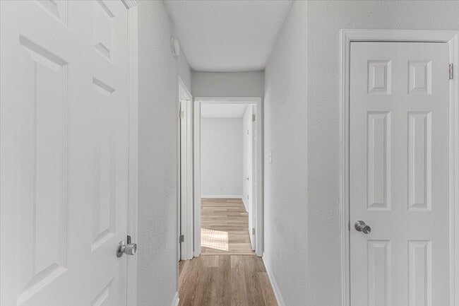 Building Photo - Homestead Duplexes