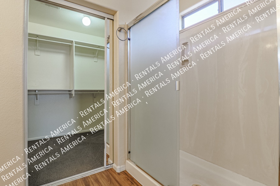 Building Photo - 12610 W Medlock Dr