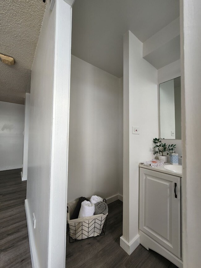 Building Photo - 98-288 Kaonohi St