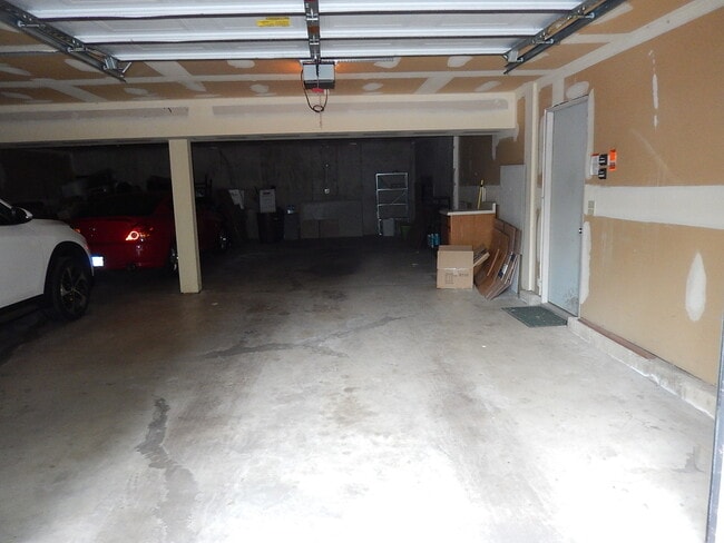 Building Photo - 375 Woodridge Cir