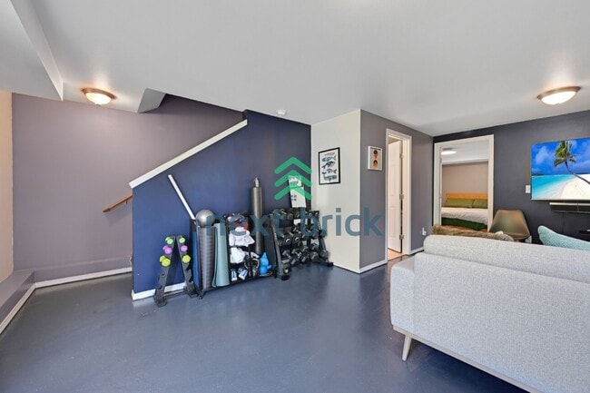 Building Photo - Discover Spacious Comfort: 4-Bedroom Gem with 2.5 Baths
