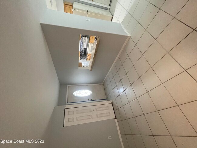 Building Photo - 146 Richardson St SE