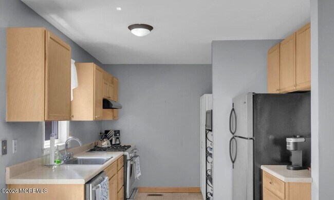 Building Photo - 809 Clifton St