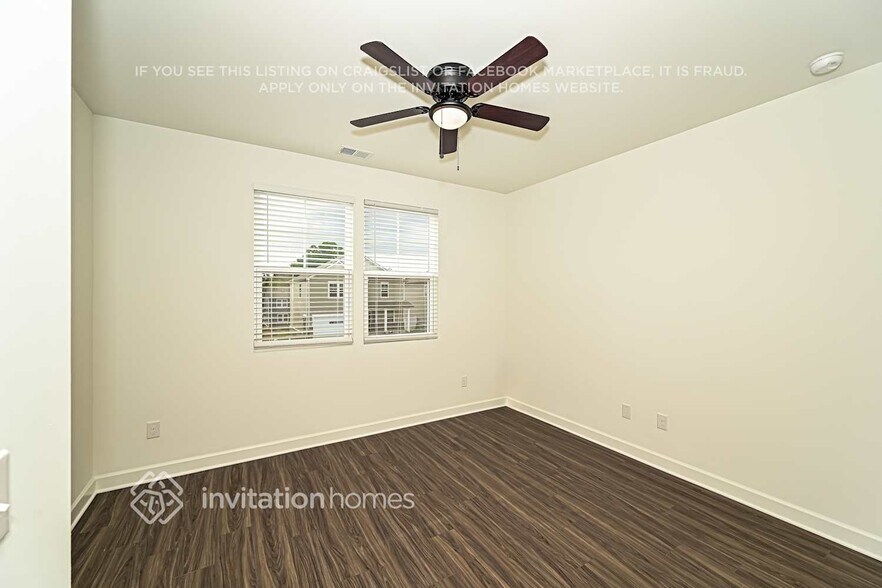 Building Photo - 212 E Millbrook Dr